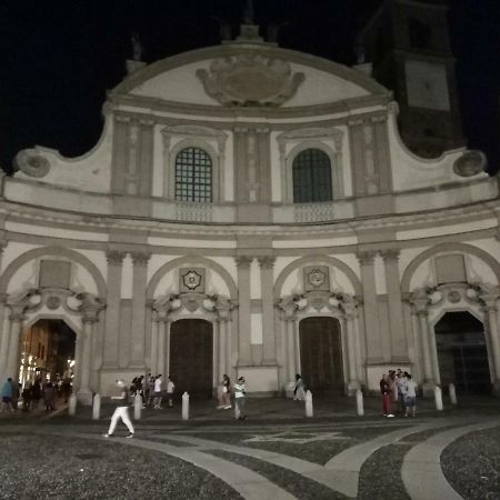 La Via Per Milano Hotel Vigevano Buitenkant foto