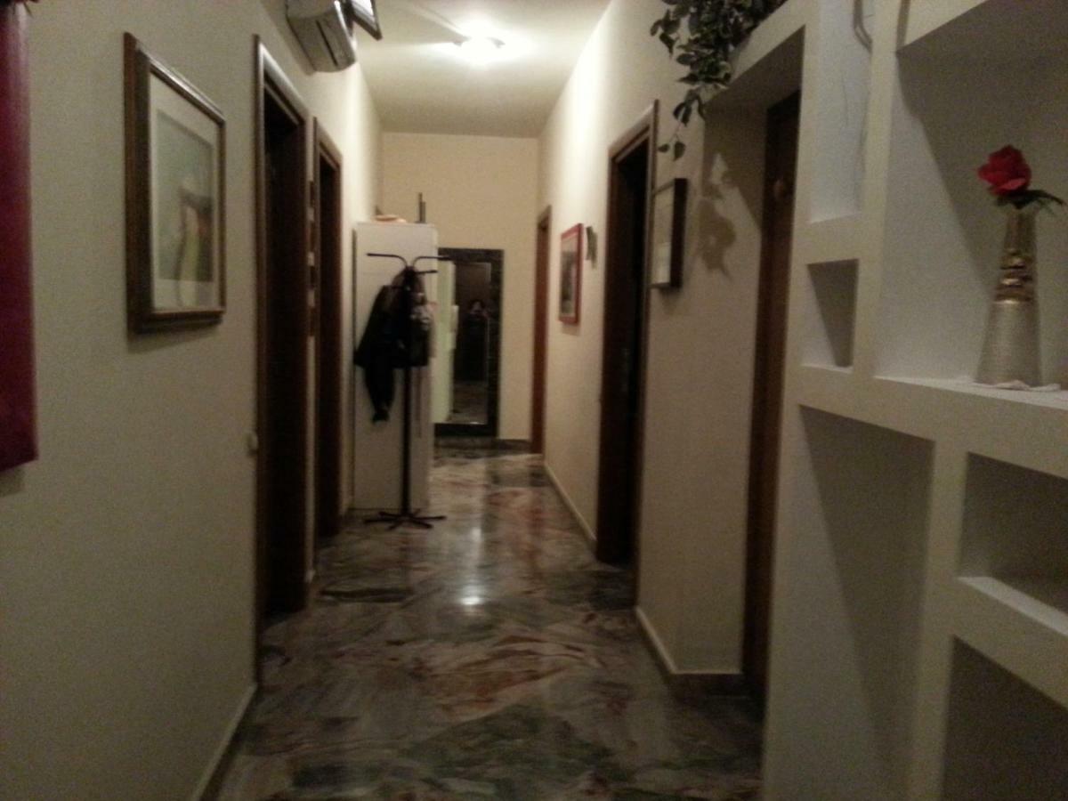La Via Per Milano Hotel Vigevano Buitenkant foto