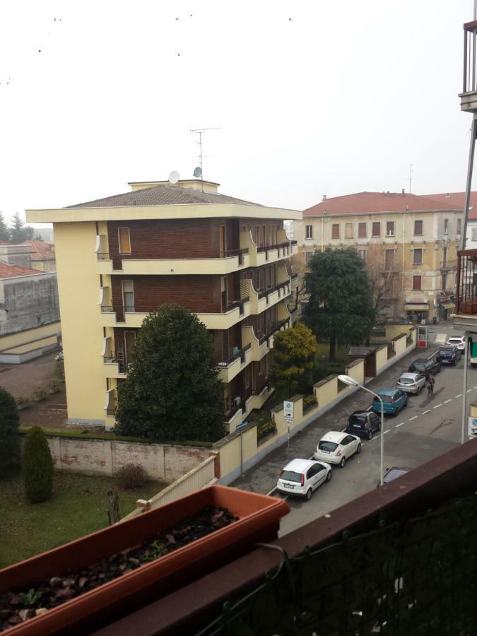 La Via Per Milano Hotel Vigevano Buitenkant foto