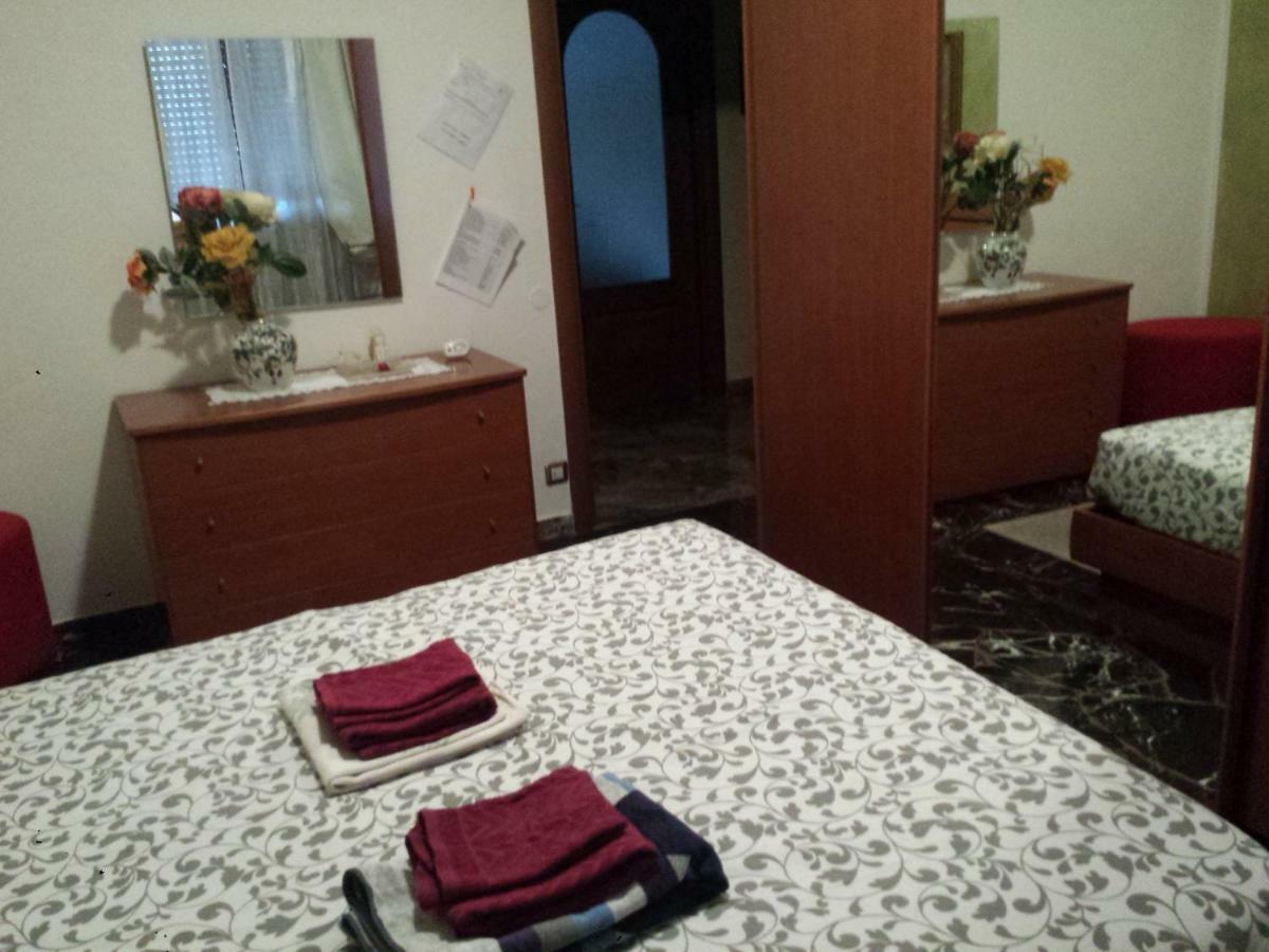 La Via Per Milano Hotel Vigevano Buitenkant foto