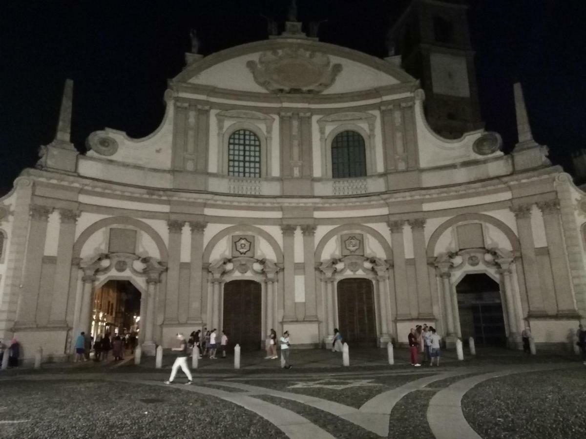 La Via Per Milano Hotel Vigevano Buitenkant foto